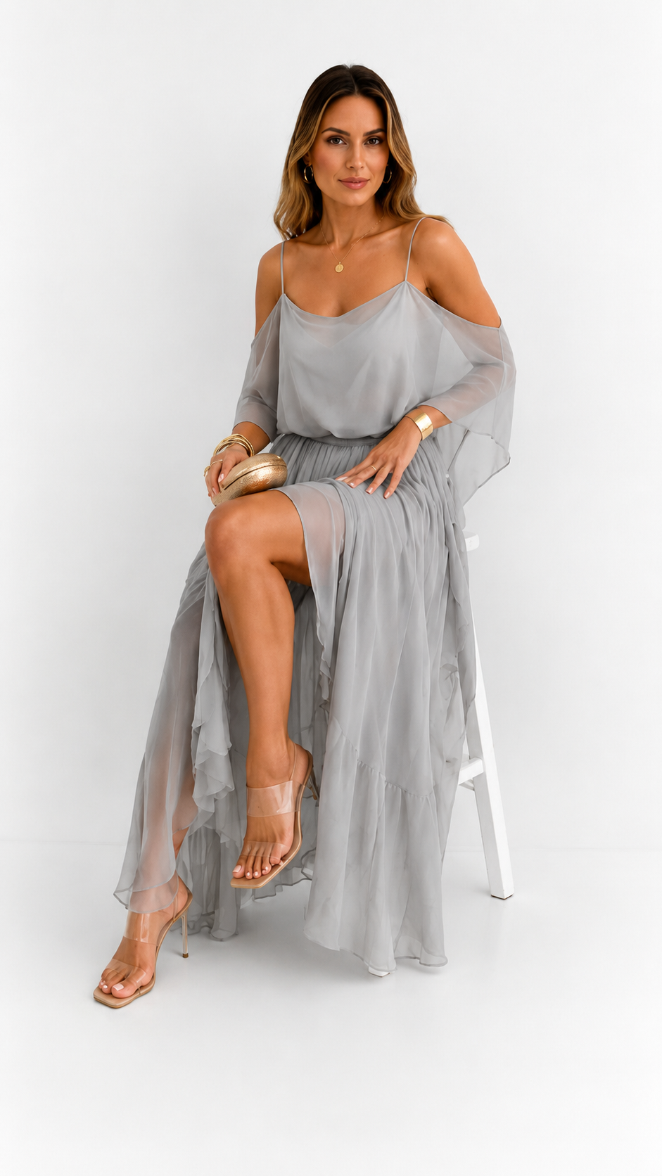 Isabela | Conjunto fluido gris con top de tirantes finos y pantalón ligero