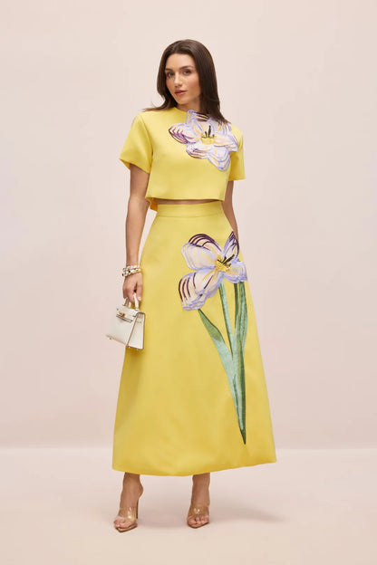Angelica | Conjunto con Apliques Florales y Falda