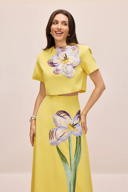 Angelica | Conjunto con Apliques Florales y Falda