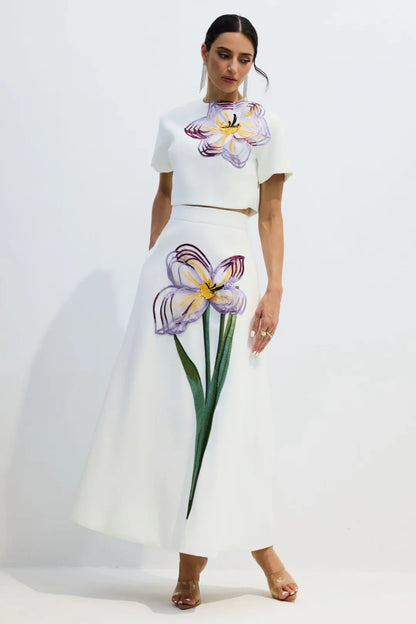 Angelica | Conjunto con Apliques Florales y Falda