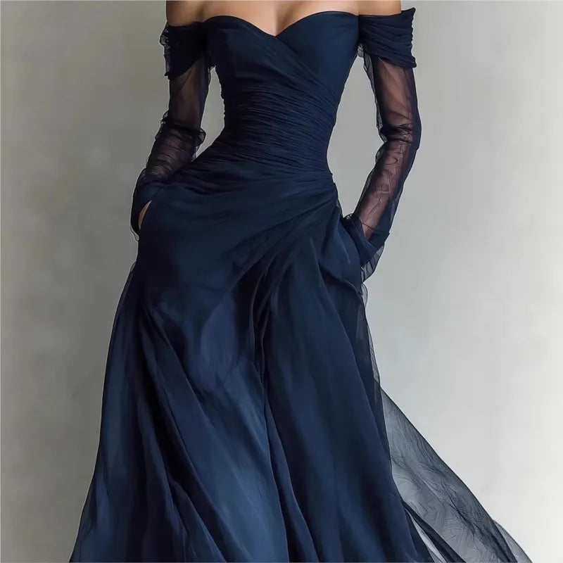 Eleonora | Vestido largo con hombros descubiertos y detalles de malla