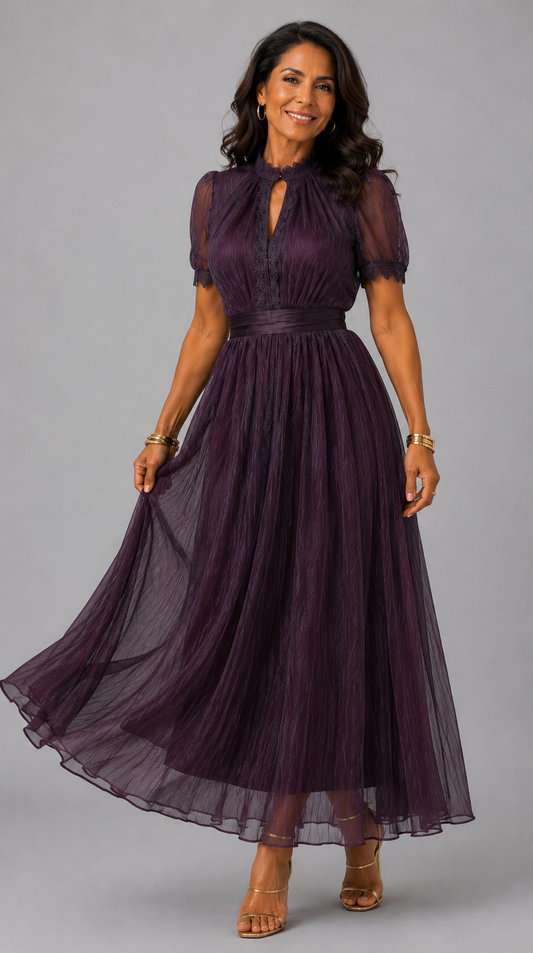Flavia | Vestido largo color ciruela con escote tipo lágrima y detalles de encaje en chiffon